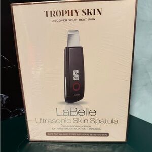 Trophy Skin LaBelle Ultrasonic Skin Spatula - Sleek Black